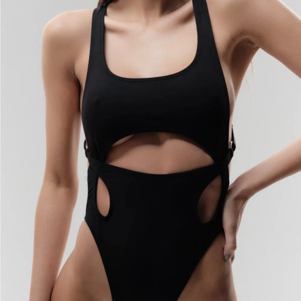 Black Cut-Out One-Piece body - Picture 1 of 2